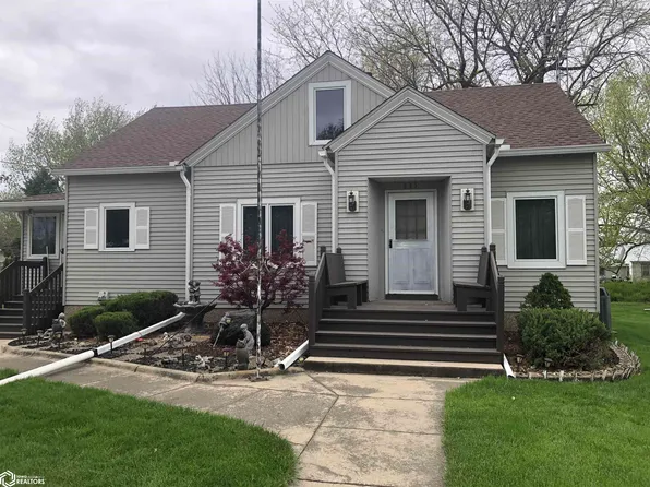 233 S Walnut St, Fremont, IA 52561