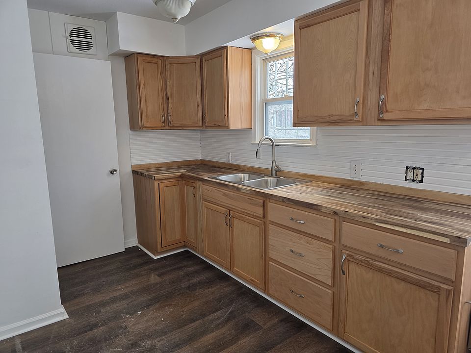 1st image of 4813 Greenlawn Dr