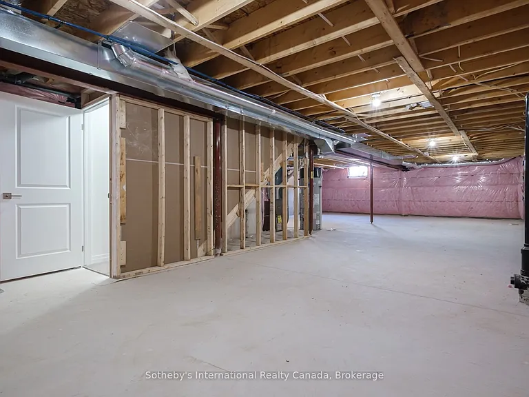 550 Grey St #29 — Photo 24