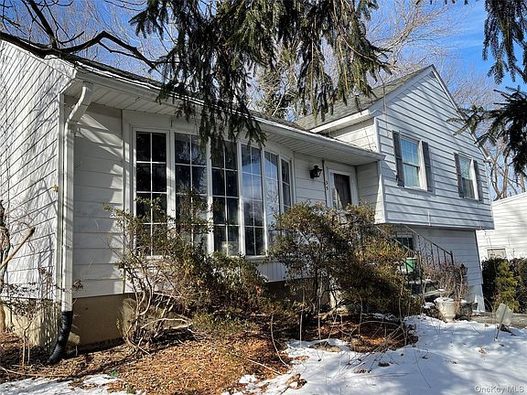 2nd image of 35 Lincoln Place