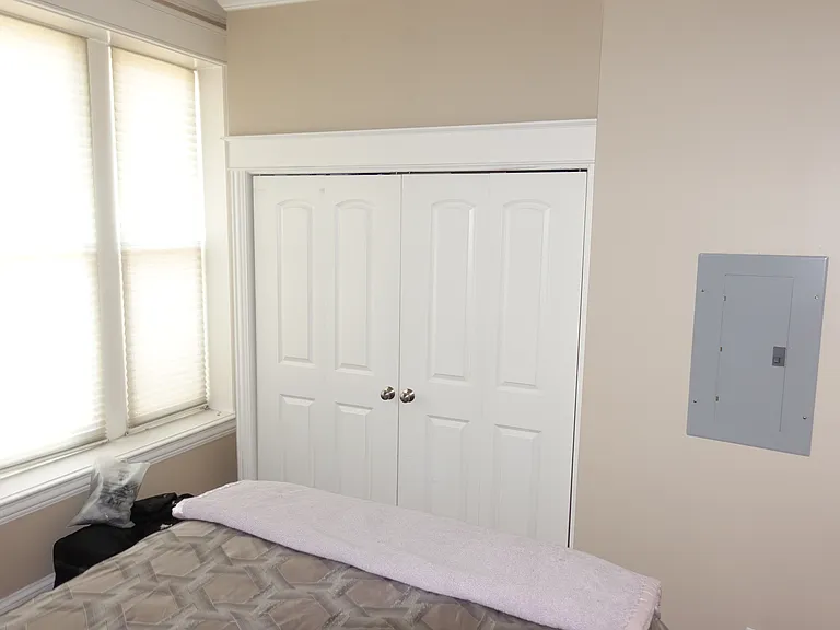924 N Hoyne Ave #1W — Photo 13