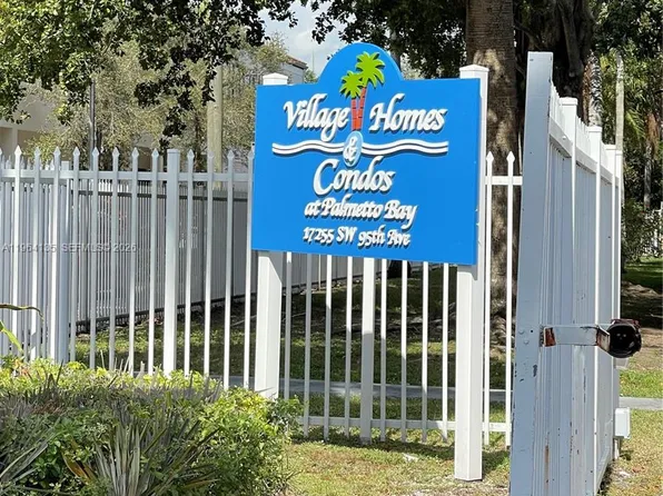 17255 SW 95th Ave APT 462, Palmetto Bay, FL 33157