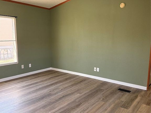 5th image of 540 E Street
