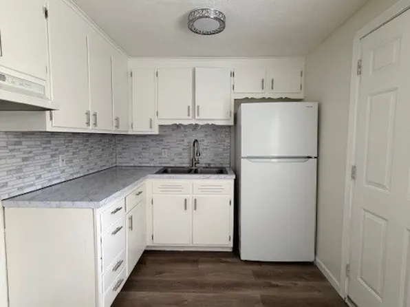 252 Blakeslee St APT 4, Bristol, CT 06010