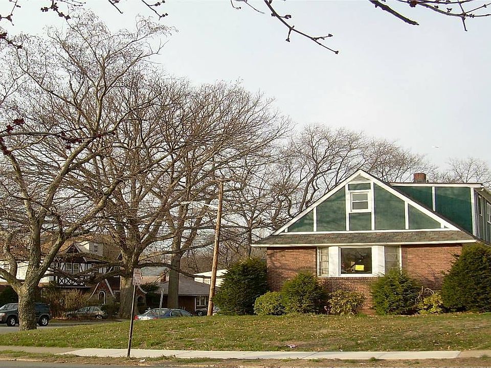 2nd image of 175 Mineral Springs Ave