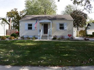 404 Pratt St, Crown Point, IN 46307