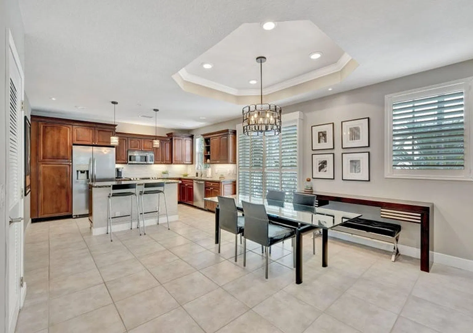 2685 NE 9TH Avenue 6, Wilton Manors, FL 33334 - 3720 — Photo 2