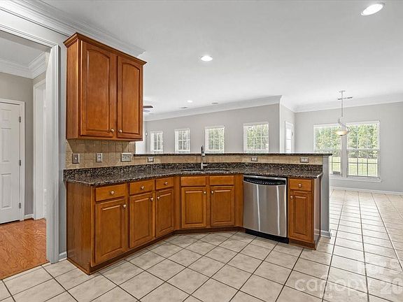 5th image of 3934 Conner Glenn Dr
