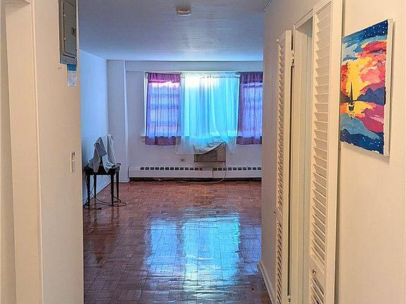 3rd image of 8900 170th St APT 6B