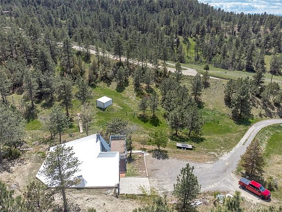 3rd image of 721 Cave Rd