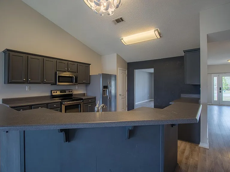 17161 Excalibur Cir — Photo 6