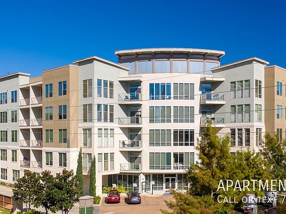 4th image of 76 E Briar Hollow Ln #329