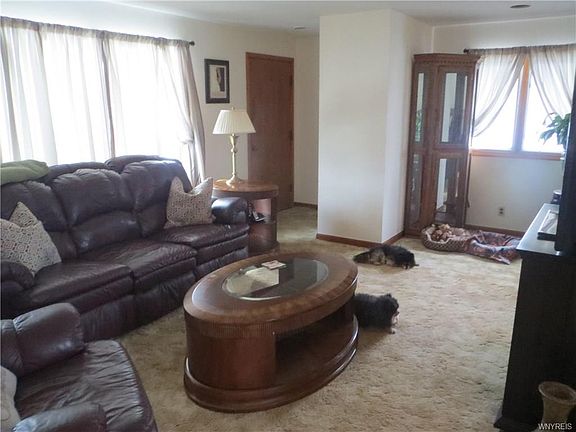 4th image of 611 Woodstock Ave
