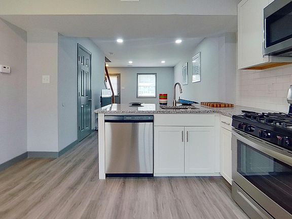5th image of 1711 Colorado Ave #1701M