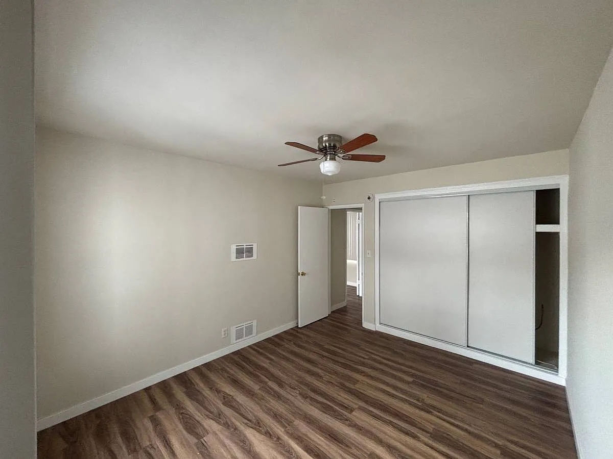 Argyle Apartments — Photo 2