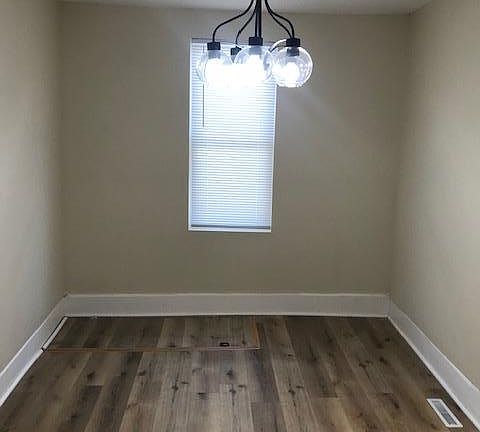 5th image of 380 Clay St