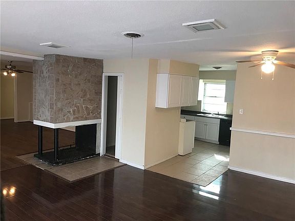 5th image of 6054 Parkdale Dr
