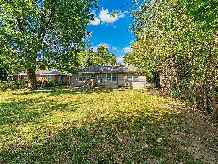 1510 Huntington Way — Photo 26