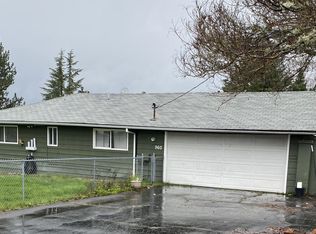 960 Mayfair Ln, Grants Pass, OR 97527