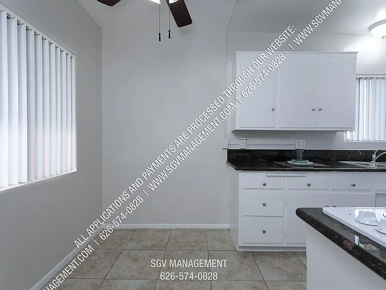 liv209 — Photo 30