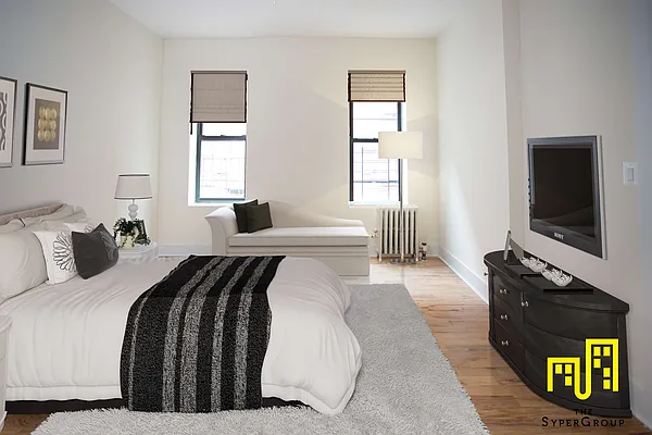 Rented by The Syper Group | media 12