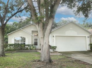 337 Pleasant Gardens Dr, Apopka, FL 32703