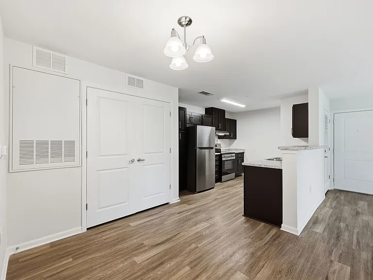 Oak Terrace — Photo 14