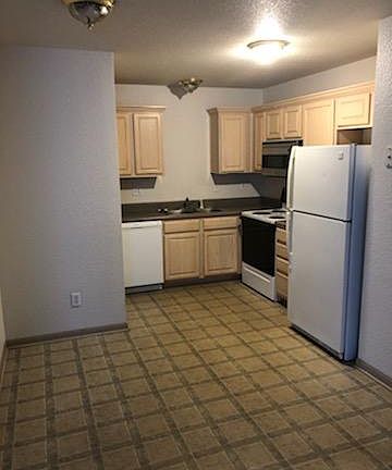 4th image of 917 SW Sandy Ln #917