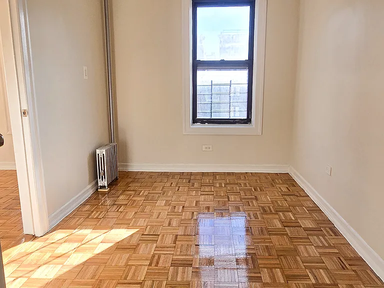 600 W 141st St #54 — Photo 22
