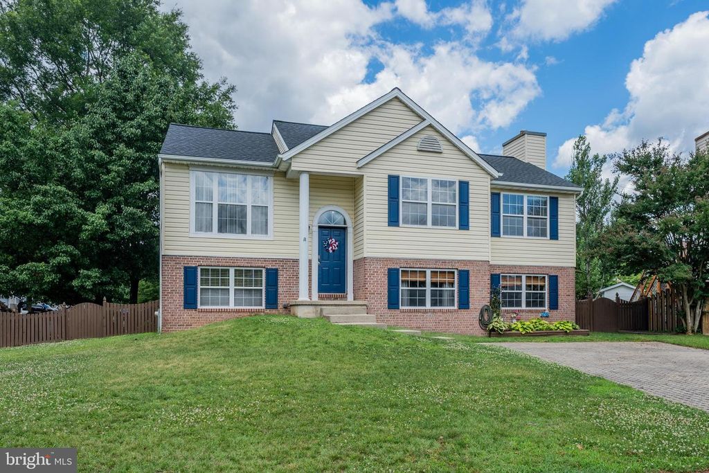Apartment in Middle River, Baltimore County - View 3