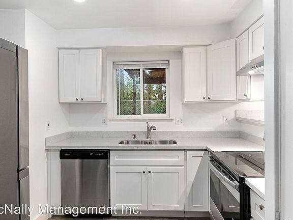 4th image of 5542 Pacific Firs Pl SE #5542