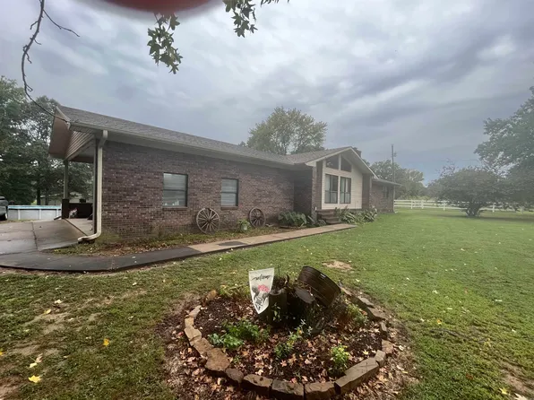 (undisclosed Address), Clarksville, AR 72846