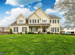 113 Usher Ln, North Wales, PA 19454
