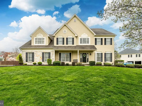 113 Usher Ln, North Wales, PA 19454