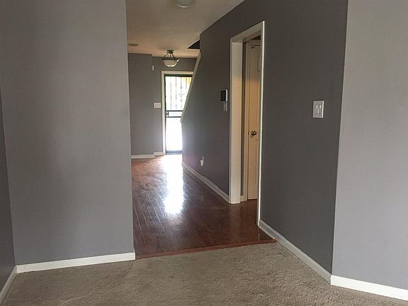 2nd image of 2705 Oak Barn Ln