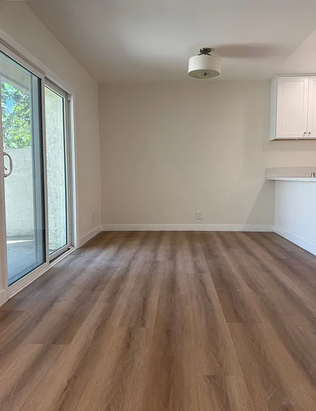 2 bed, 3.0 bath, 1272 sqft, $3,350 — Photo 3