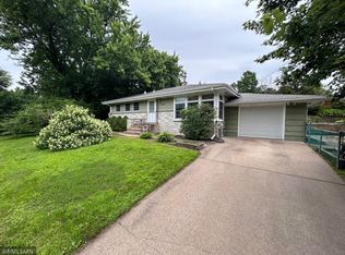 1500 Constance Dr W, Golden Valley, MN 55422