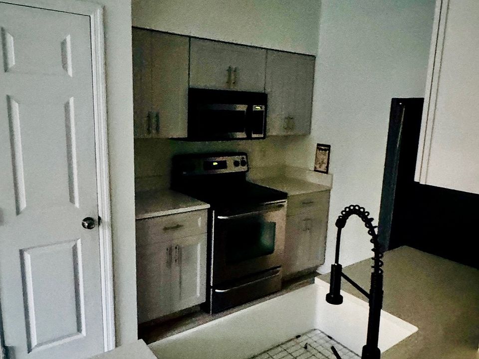 1st image of 1910 E Palm Ave APT 9101