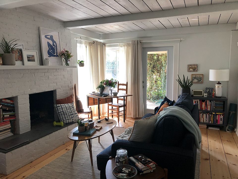 1st image of 1093 Putney Dr #1093