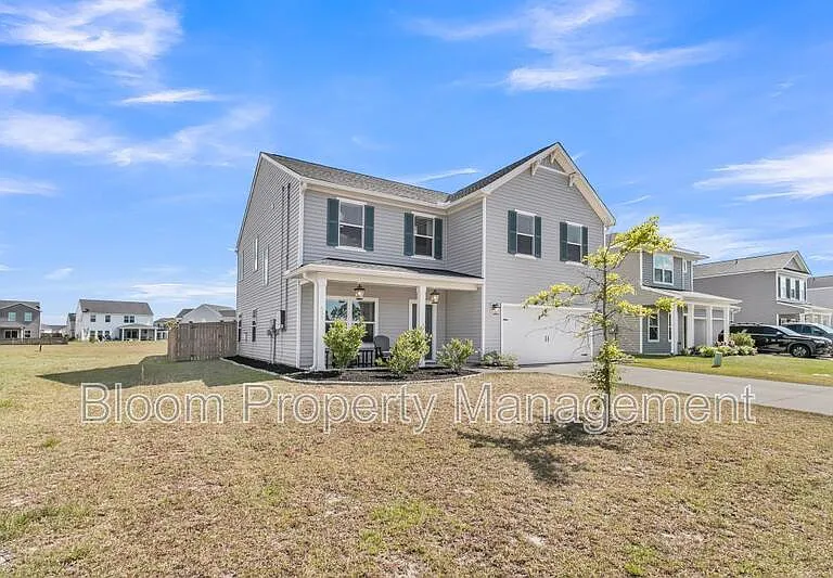 451 Carrara Dr — Photo 2