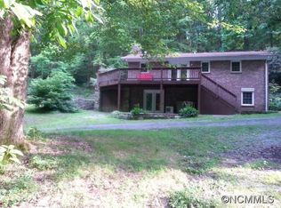 122 Briarcliff Dr, Laurel Park, NC 28739