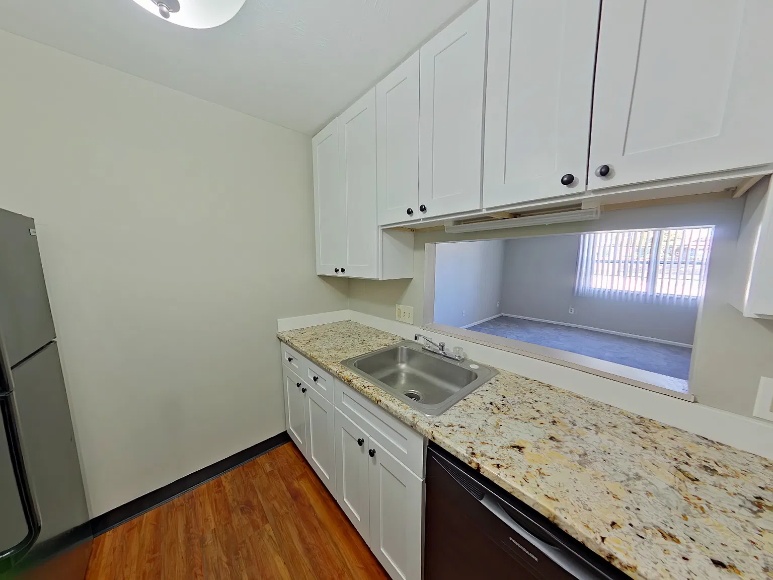 2 bed, $1,400 — Photo 3