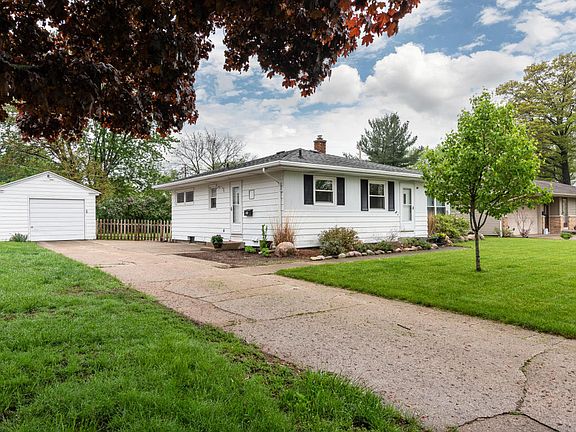 2nd image of 316 W 27th St