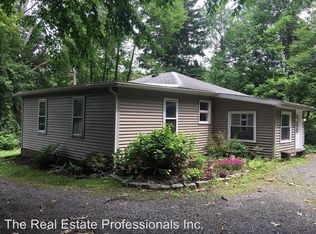 93 Center Rd, Douglassville, PA 19518