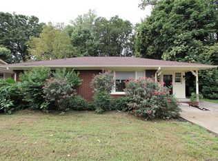 306 Saint Anne Pl, Charlotte, NC 28213