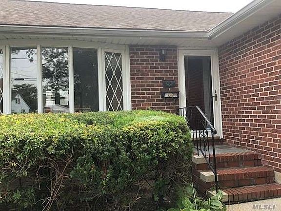2nd image of 156 Rushmore St