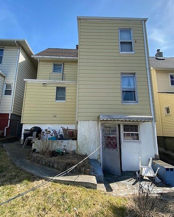 2nd image of 53 John St