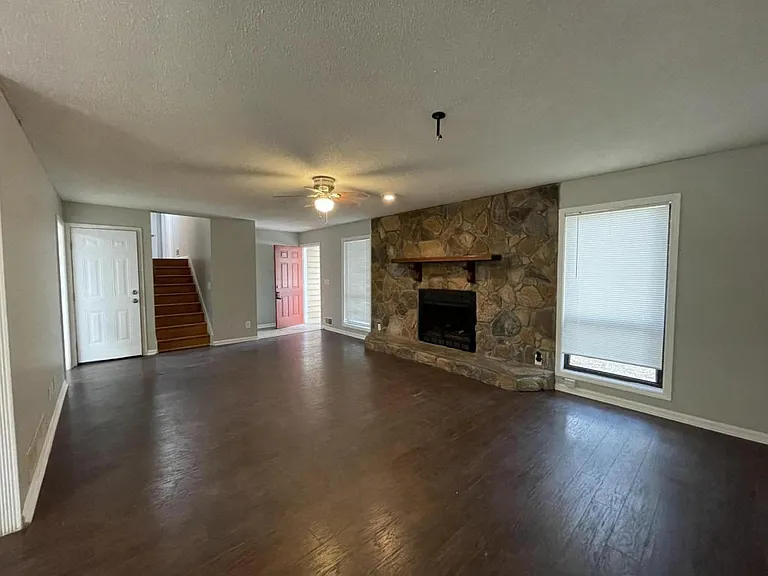 3754 Lamar Way — Photo 6