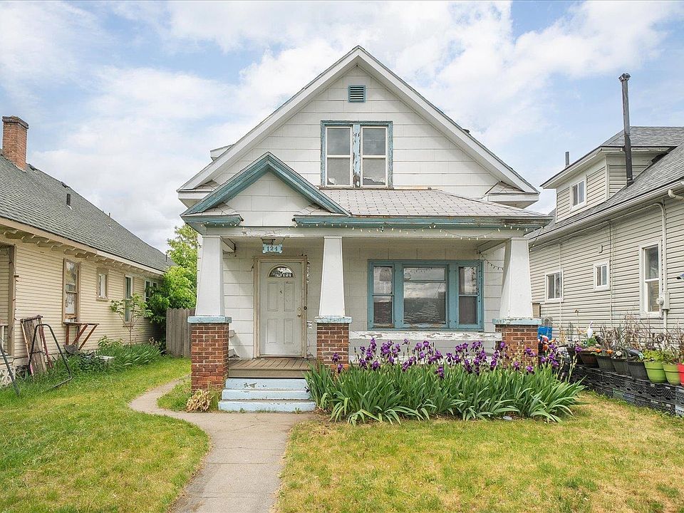 1st image of 124 W Shannon Ave