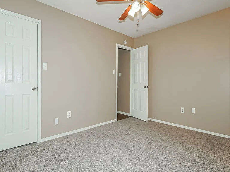 6635 Dunbarton Dr — Photo 9